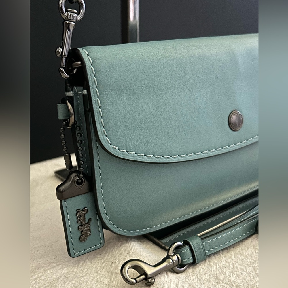 COACH 1941 Glovetanned Leather Clutch/Wristlet/Crossbody Bag in River Blue - Picture 5 of 12